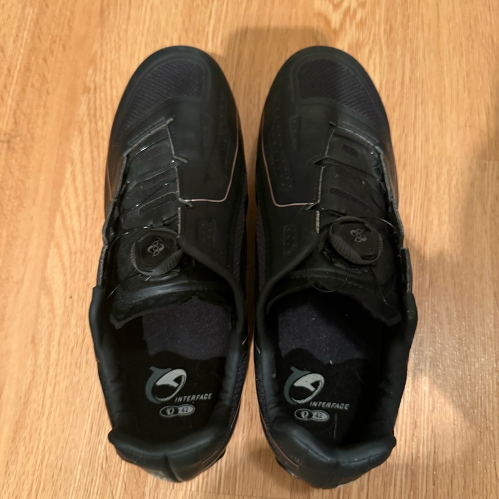 Women’s Cycling/Spin/Biking shoes size 44 EU or 11 US